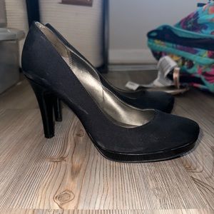 Black Bandolino Platform Heels